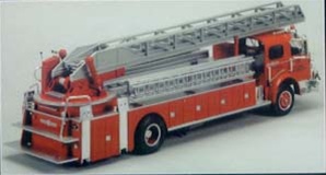 AMT 6634 Aero Chief Ladder Fire Truck American LaFrance 1000 Parts Are for sale online 
