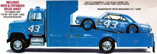 AMT 1072 Richard Petty Race Team Dodge Dart Sportsman & Truck Model Kit 1/25