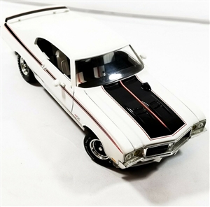 1970  Buick GSX  'BodyShop American Muscle' Diecast Kit (1/18) (fs)