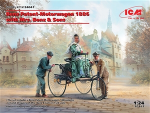1886 Benz Patent Motorwagen with Mrs. Benz and Sons