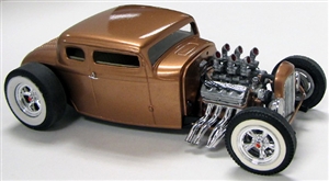 1932 Ford 5-window Chopped Top (1/25)  (Body only)