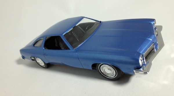 1/25 オールズモビル カトラス JOHAN 1974 Oldsmobile Cutlass Promo Zodiak Blue (1/25)
