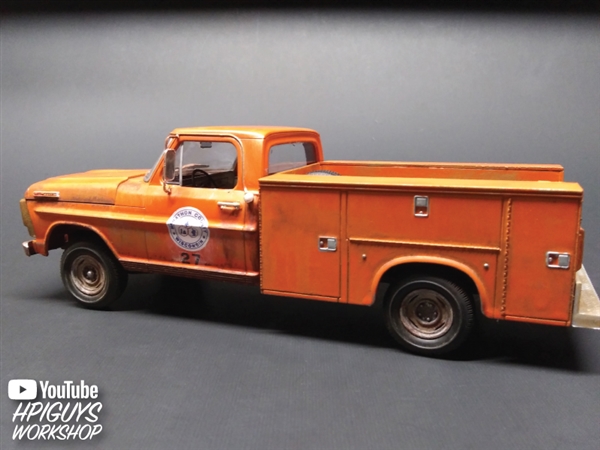 Moebius 1//25 1967 Ford F100 Service Bed Pickup Truck MOE1239-NEW