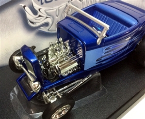 1932 Ford "Highboy" Roadster 'Blue Flame' Diecast (1/18) (fs)