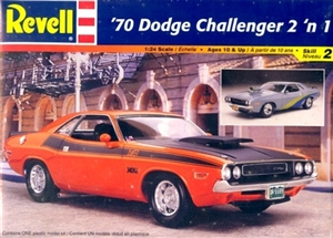 1970 Dodge Challenger (2 'n 1)  (1/24) (fs) Damaged Box