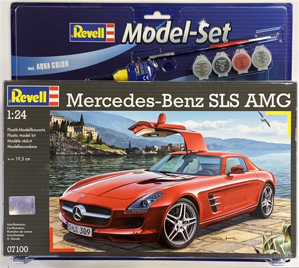 Model Mercedes - Benz SLS AMG to glue and paint 1/24 Revell 07100