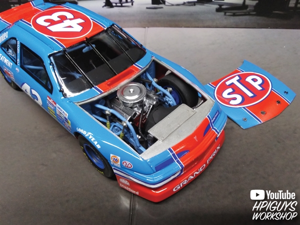 Salvino JR Models 1/24 Scale Model Kit – 1992 STP Richard Petty Pontiac Grand Prix NASCAR