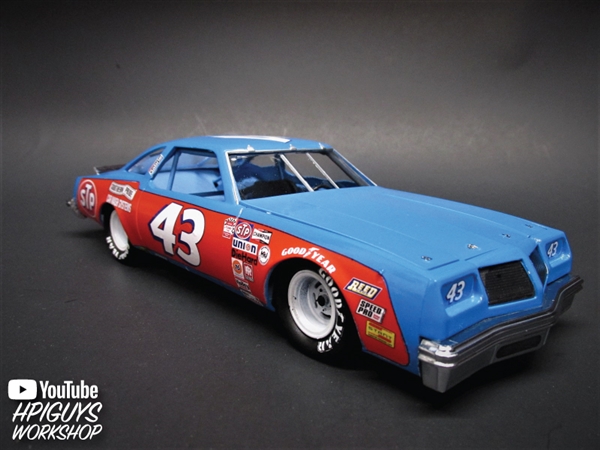 Salvinos J R Richard Petty No.43 Oldsmobile 442 Winner 1979 1:25 Scale Model Kit 